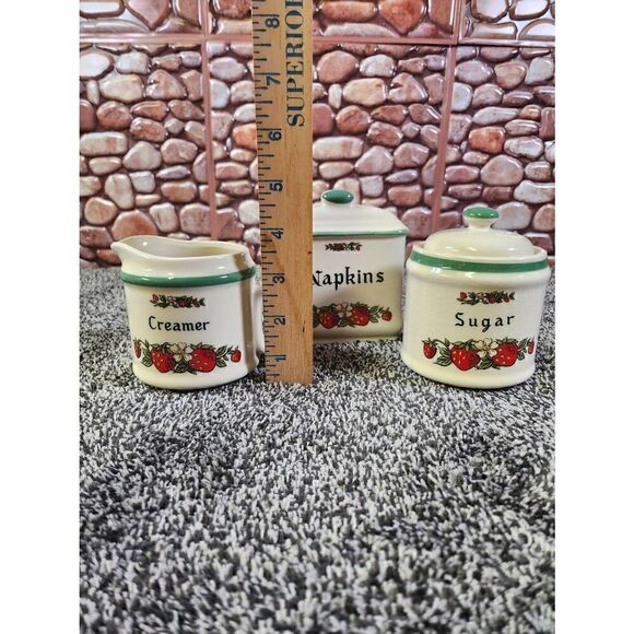 Vintage Strawberry Collection - Picture 7 of 11